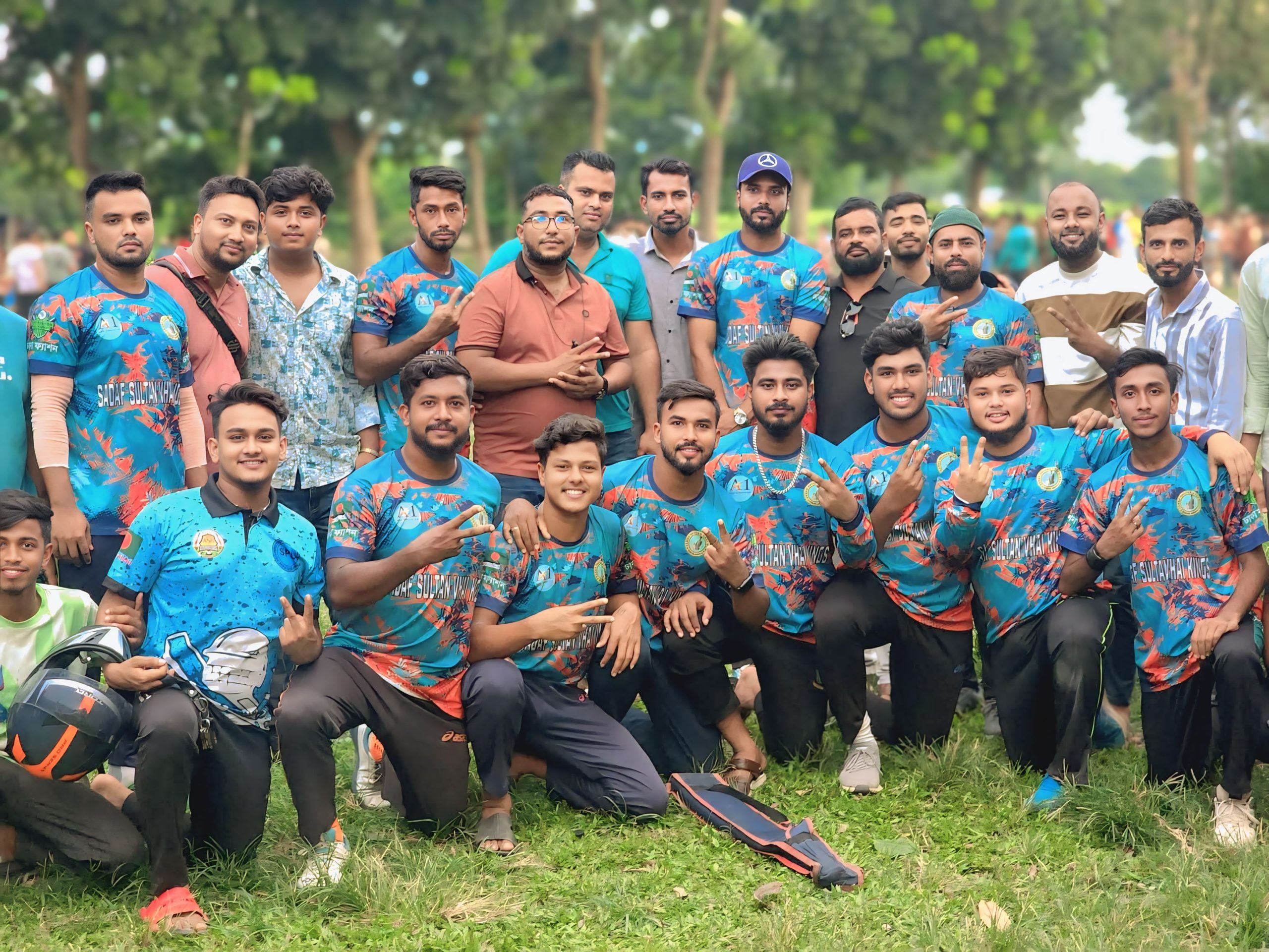 সাদাফ সুলতান ভাইকিংস চ্যাম্পিয়ন: আড়াইহাজারে উত্তেজনাপূর্ণ সিক্স-এ-সাইড টুর্নামেন্ট সম্পন্ন