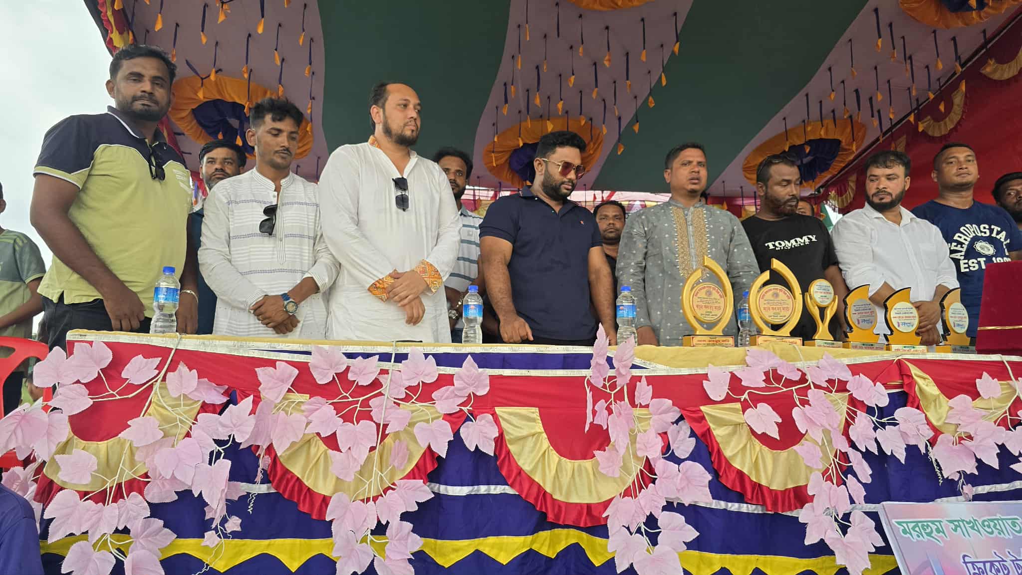 সোনারগাঁয়ে মরহুম সাখওয়াত হোসেন স্মৃতি ক্রিকেট টুর্নামেন্টের শিরোপা জিতল সুবর্ণ ক্রিকেট একাডেমি