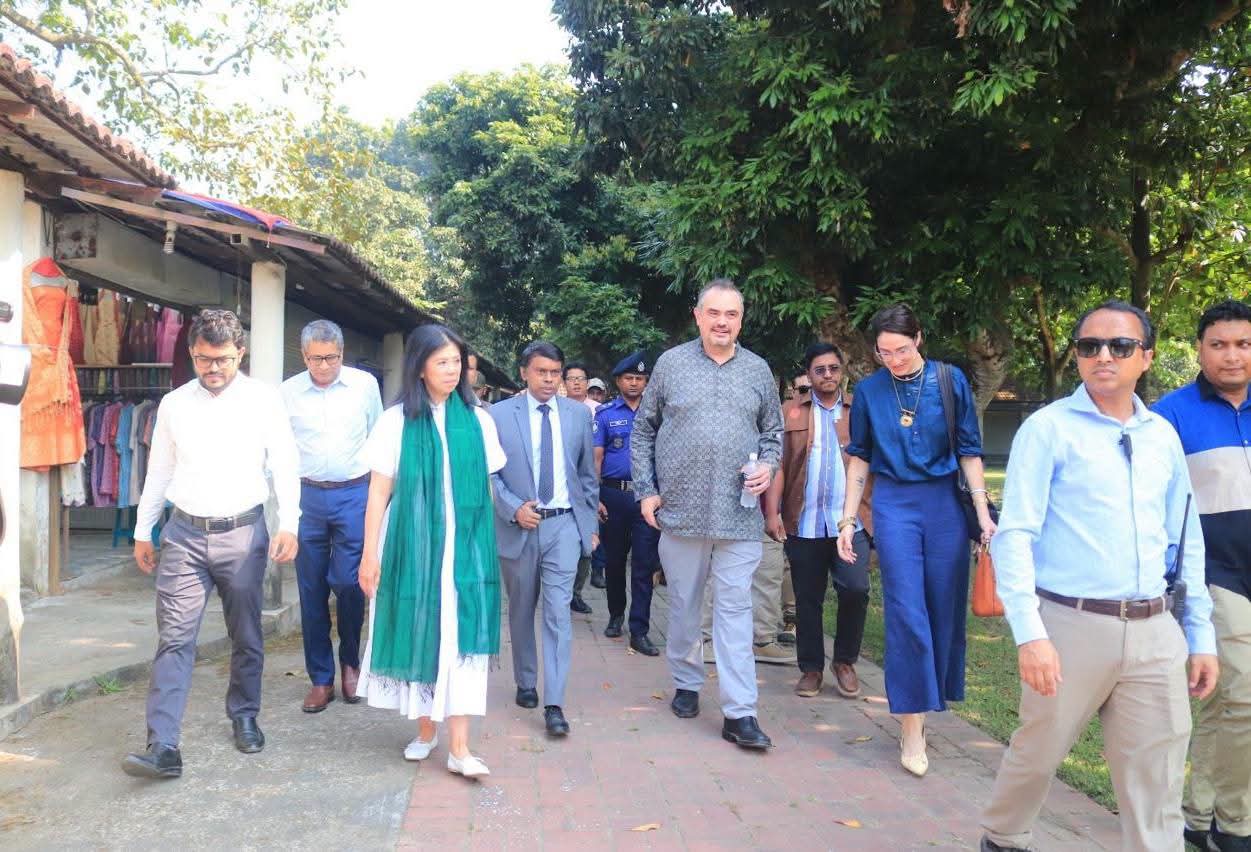 সোনারগাঁয়ের ঐতিহাসিক পানাম নগরী ও জাদুঘর পরিদর্শনে মার্কিন রাষ্ট্রদূত